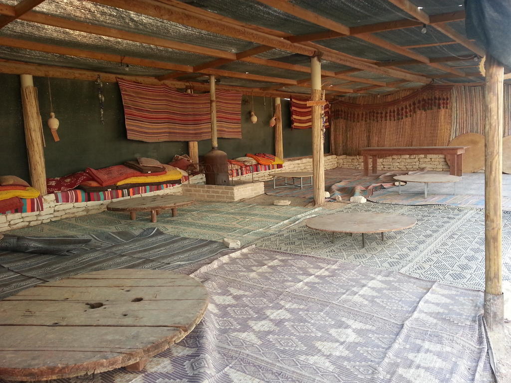 Incense And Spice Route Inn Zofar Bilik gambar